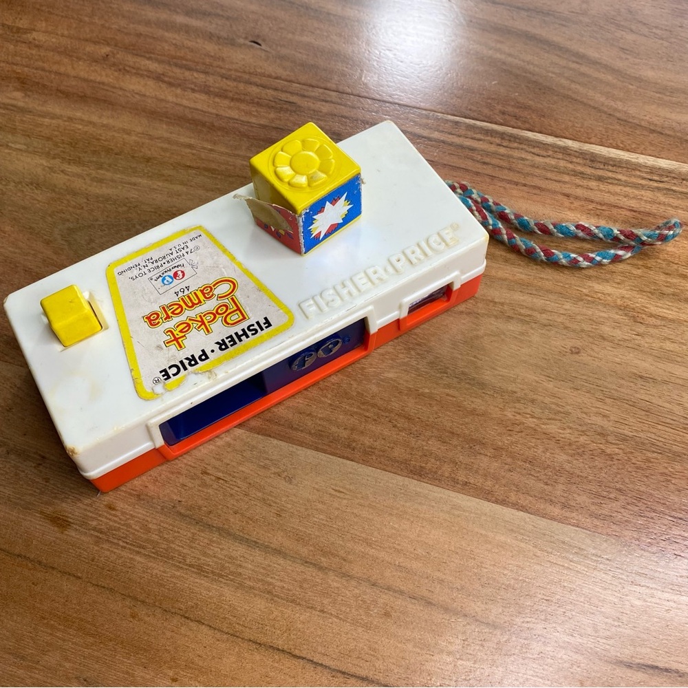 Fisher-Price Vintage 1974
Pocket Camera toy